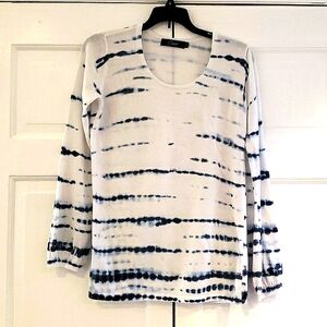 Blue and White long sleeve top ( knitted fabric ) by Curio